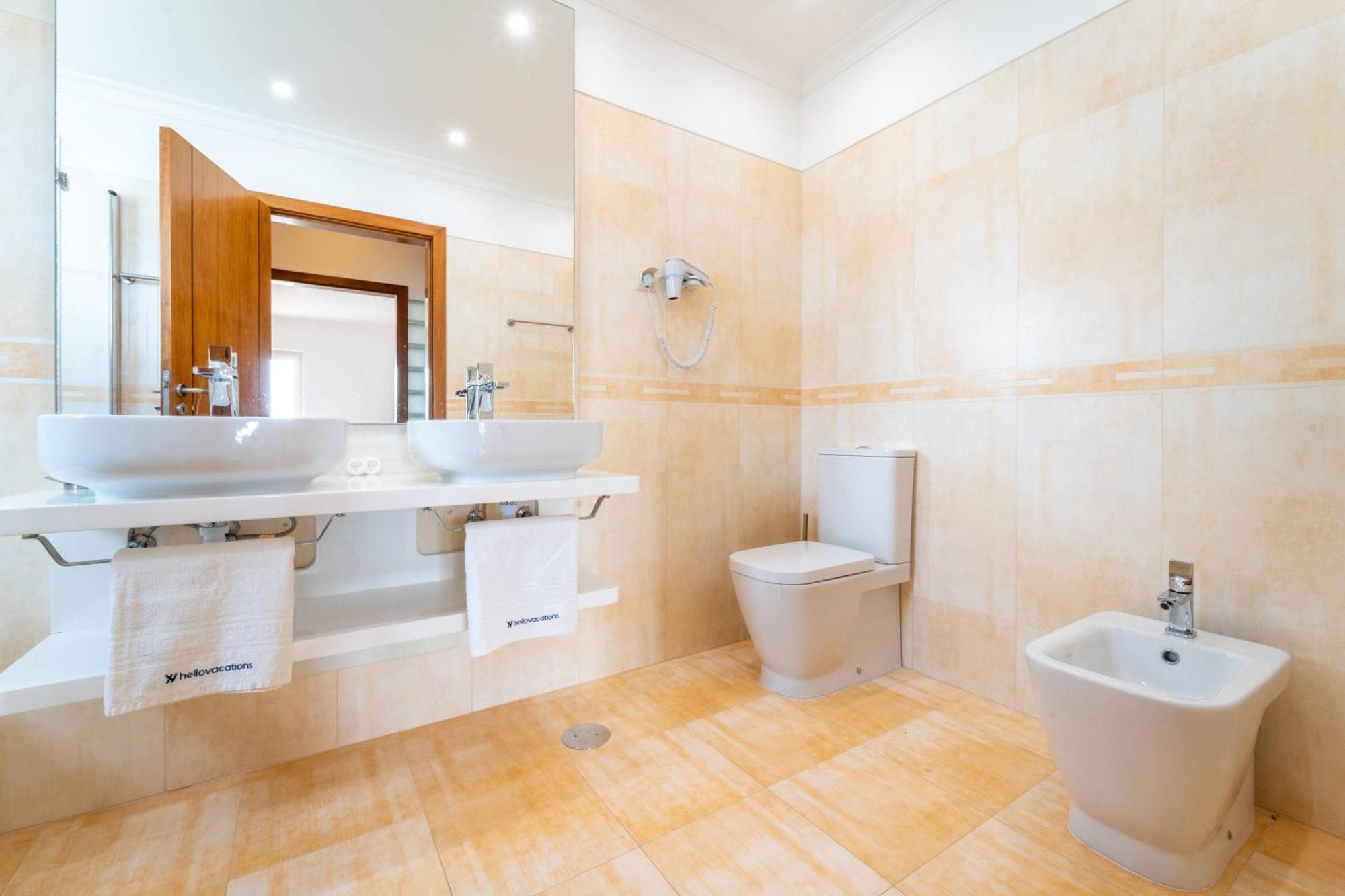 Villa Ribeiro By Hellovacations Albufeira Ngoại thất bức ảnh