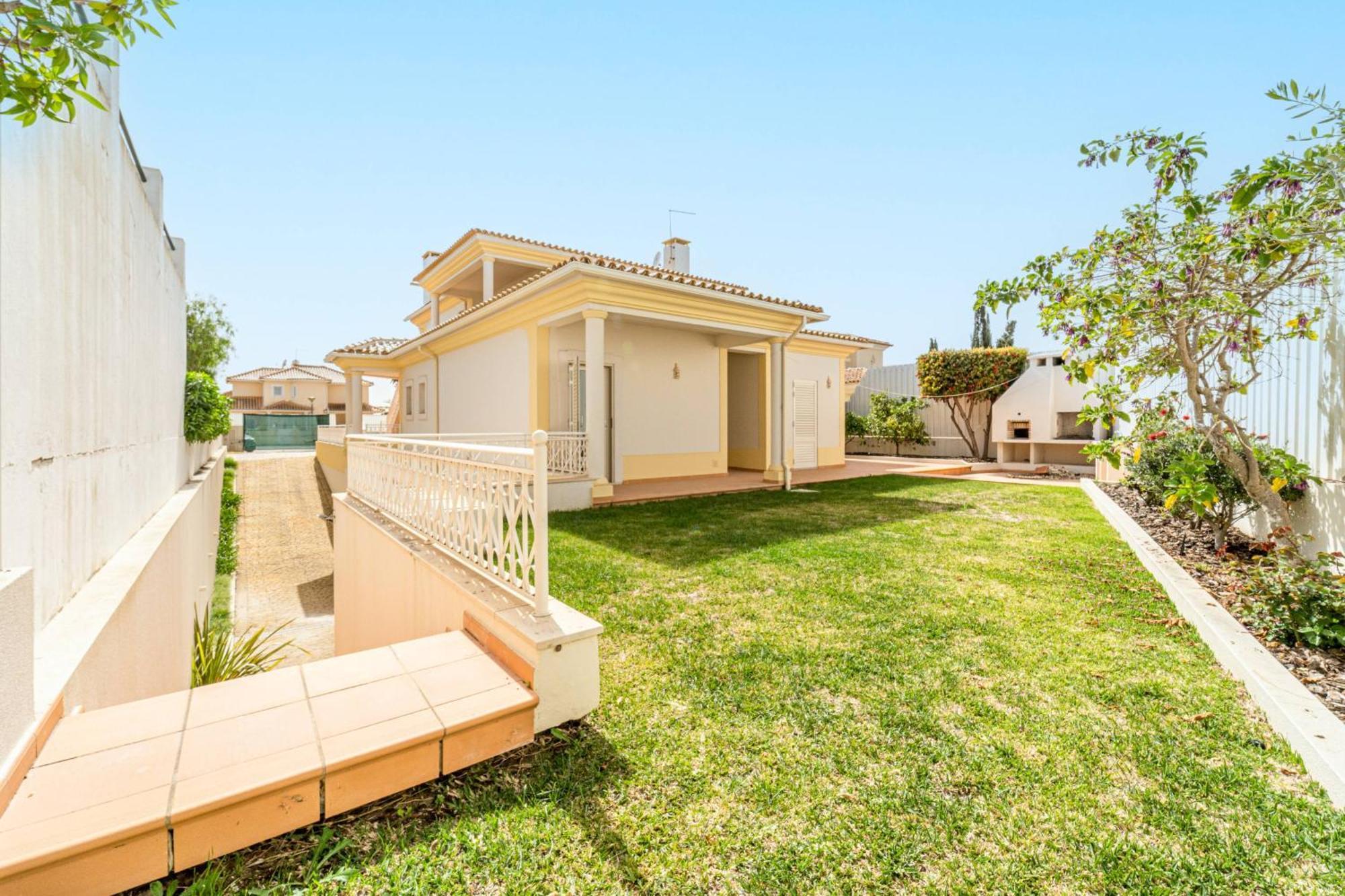 Villa Ribeiro By Hellovacations Albufeira Ngoại thất bức ảnh